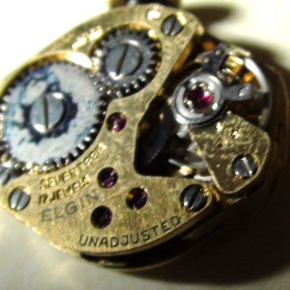 Vintage Elgin Swiss Wrist Watch 17 JEWELS Mechanic main image 3